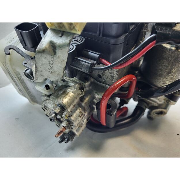 TOYOTA LAND CRUISER J120 89541-60060 ADVICS VSC ABS PUMP 4