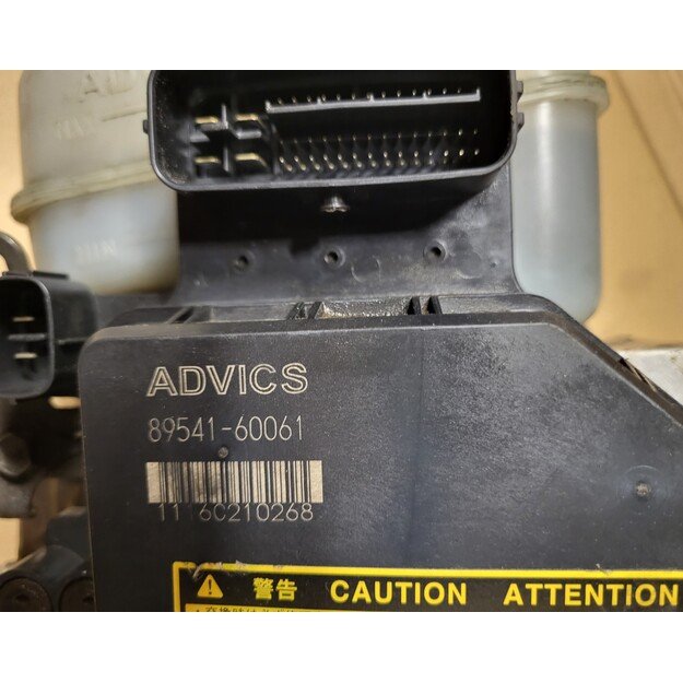 TOYOTA LAND CRUISER J120 89541-60061 ADVICS VSC ABS PUMP 3
